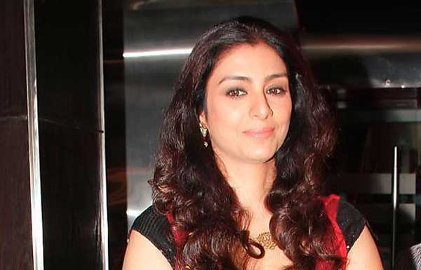 tabu,tabu class for directors,haider,drishyam,actress tabu,  ఎందుకంత బ‌ద్ధ‌కం అంటున్న ట‌బు..!